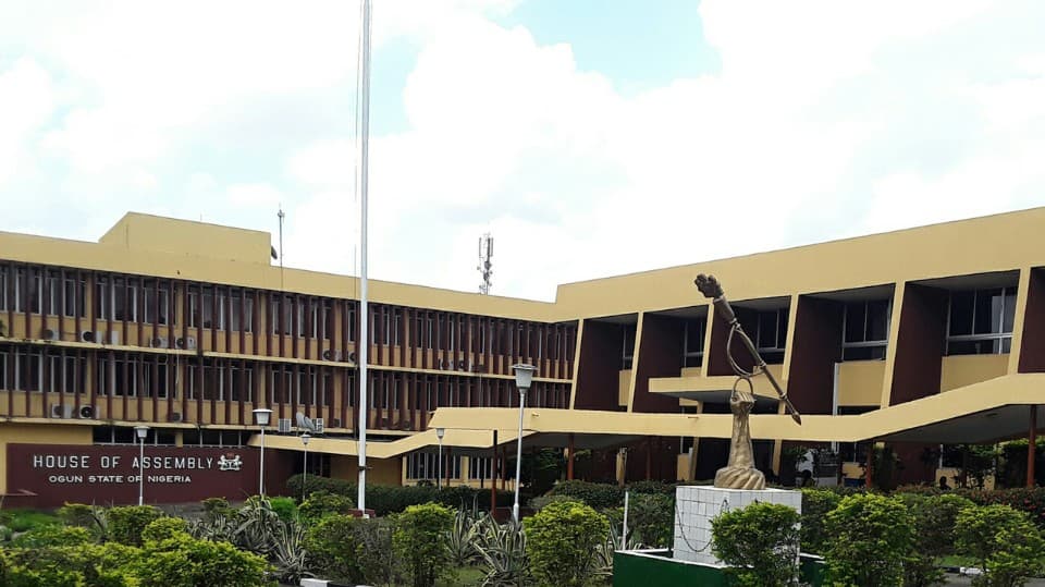 APC takes full control of Ogun Assembly As 6 Lawmakers Dump PDP