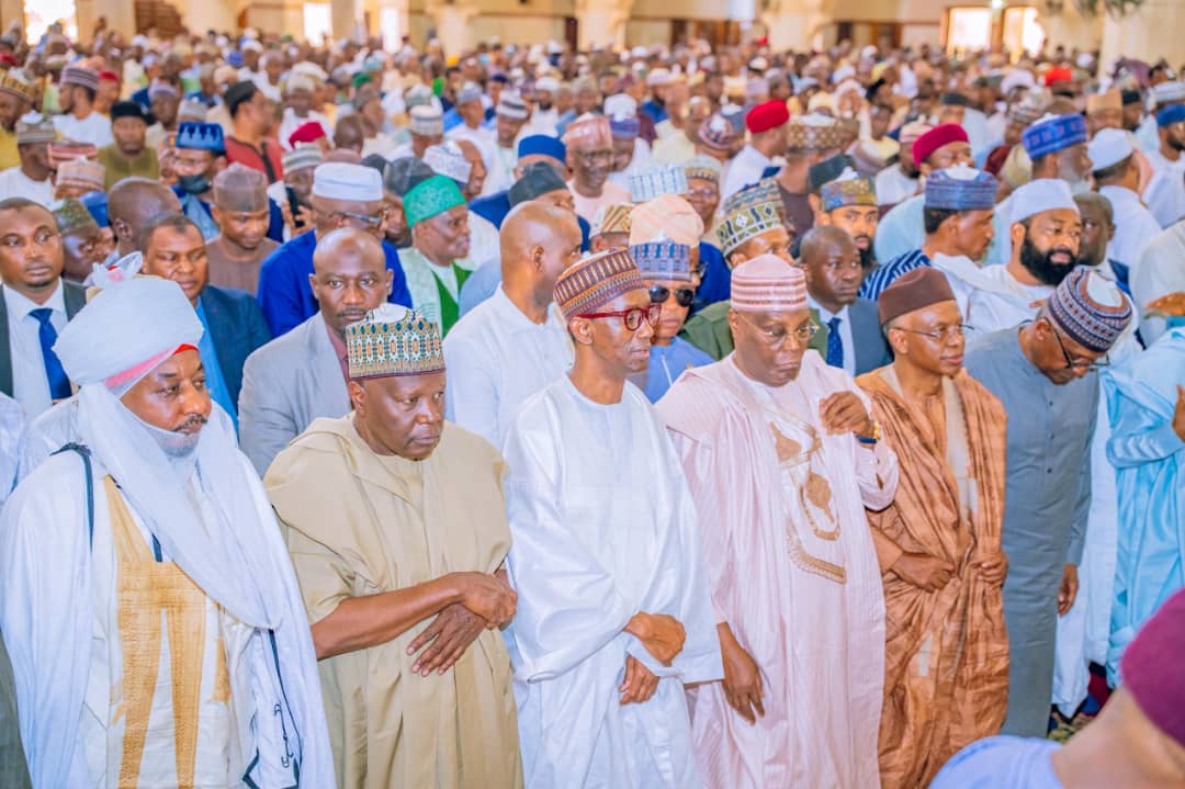 PHOTO: Ribadu spotted at El-Rufai’s mother’s funeral